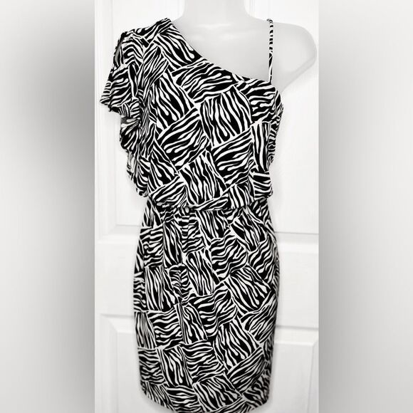 Zebra One Shoulder Mini Dress - Picture 7 of 8